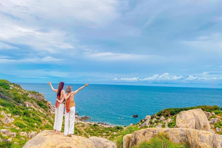 Toàn cảnh biển ninh chữ